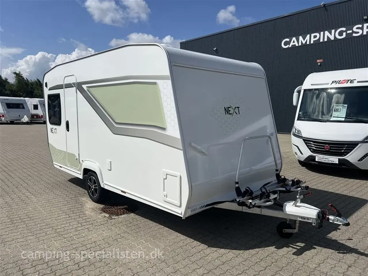 Billede 2 - 2026 - Fendt NEXT 380   2026 Fendt Next 380 - se den nu hos Camping-Specialisten i Silkeborg