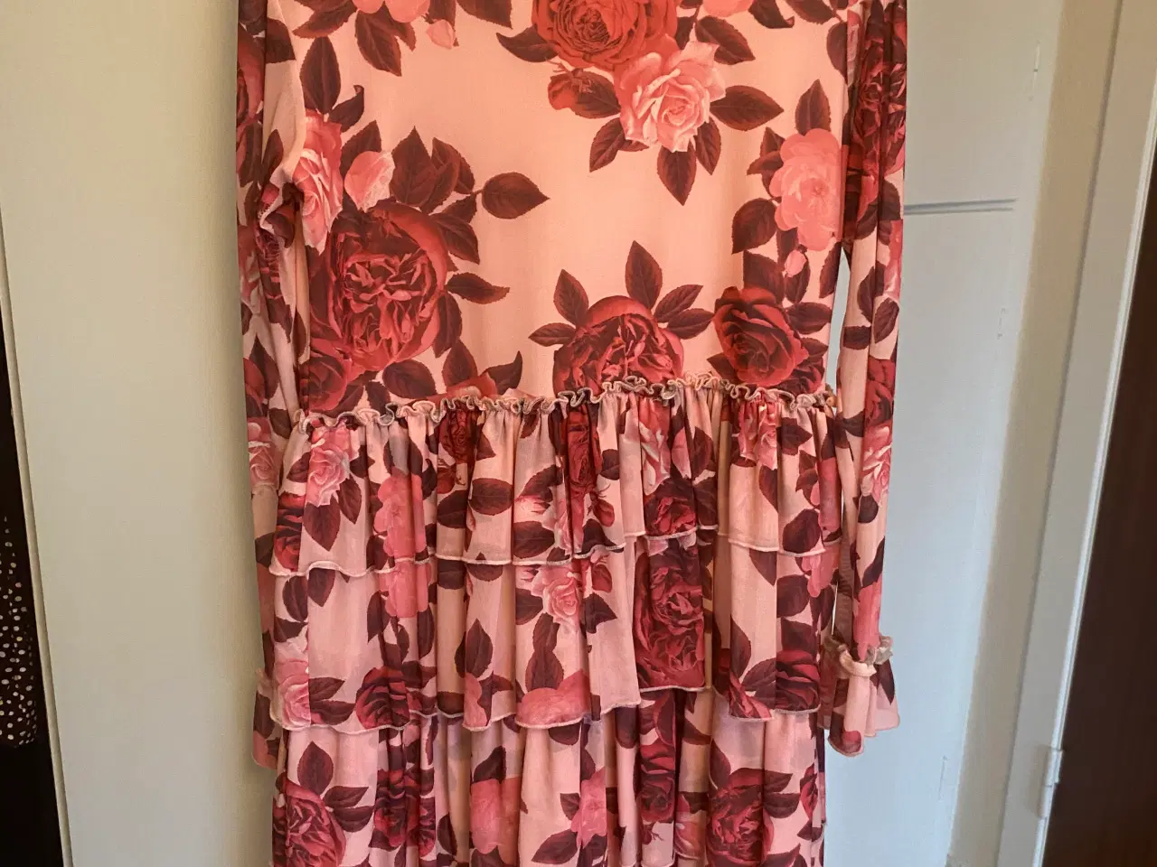 Billede 6 - Sommerkjole fra NA-KD 