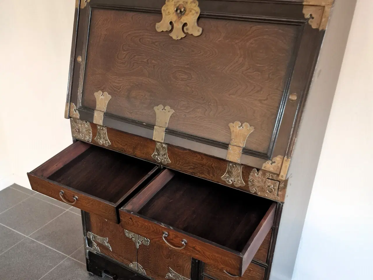 Billede 6 - Smukt koreansk antik sekretær skrivebord.