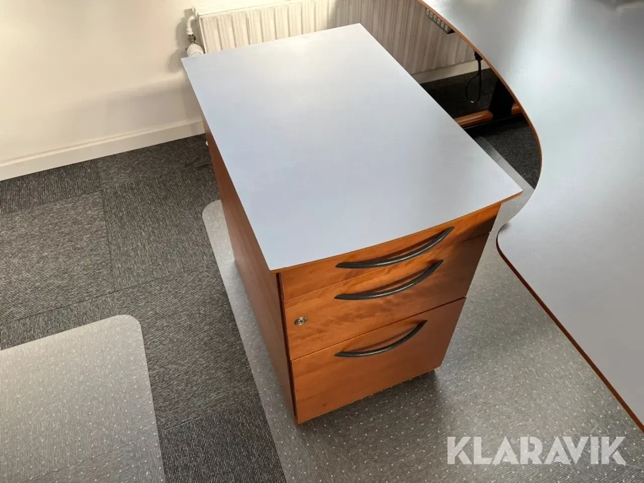 Billede 7 - Kontor møbler hæve sænke 4 styk