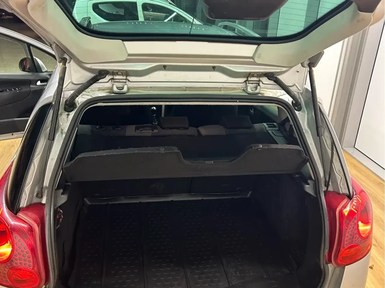 Billede 8 - Peugeot 207 SW 1,6 HDI Sportium 92HK Stc