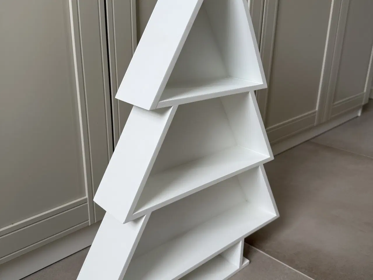 Billede 2 - Juletræ / hylde