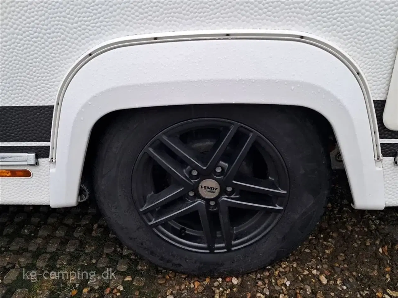 Billede 16 - 2019 - Fendt Tendenza 515 SG   Kvalitetsvogn indrettet med enkeltsenge og sengeudtræk samt THULE 6300 markise, TRUMA XT mover, TRUMA Aircon