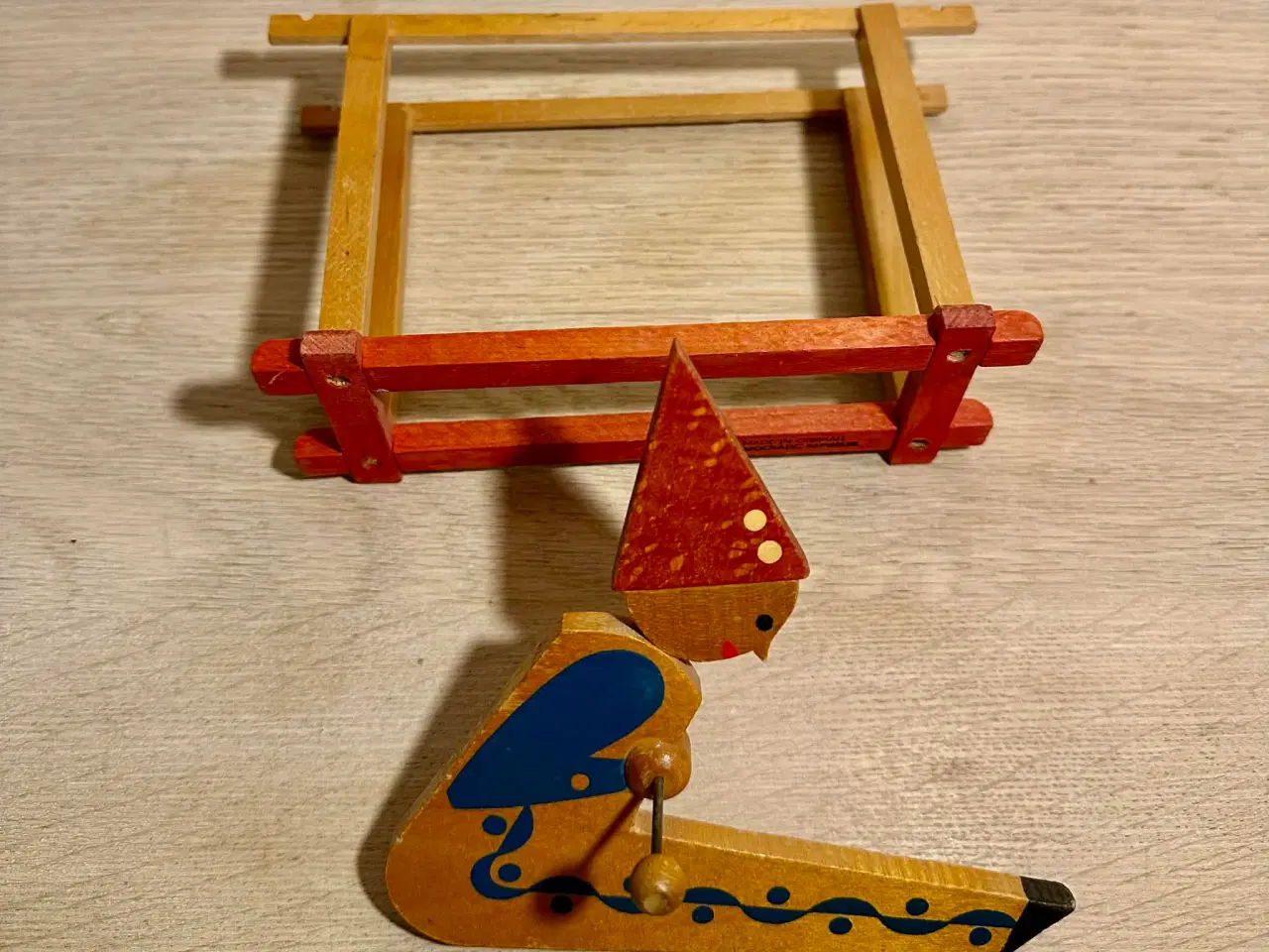 Billede 4 - Vintage legetøj - akrobat, der svinger i en barre.