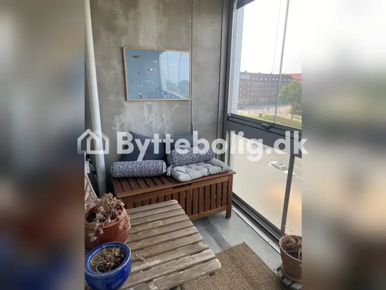 Billede 1 - Rumlig Lejlighed med god udsigt