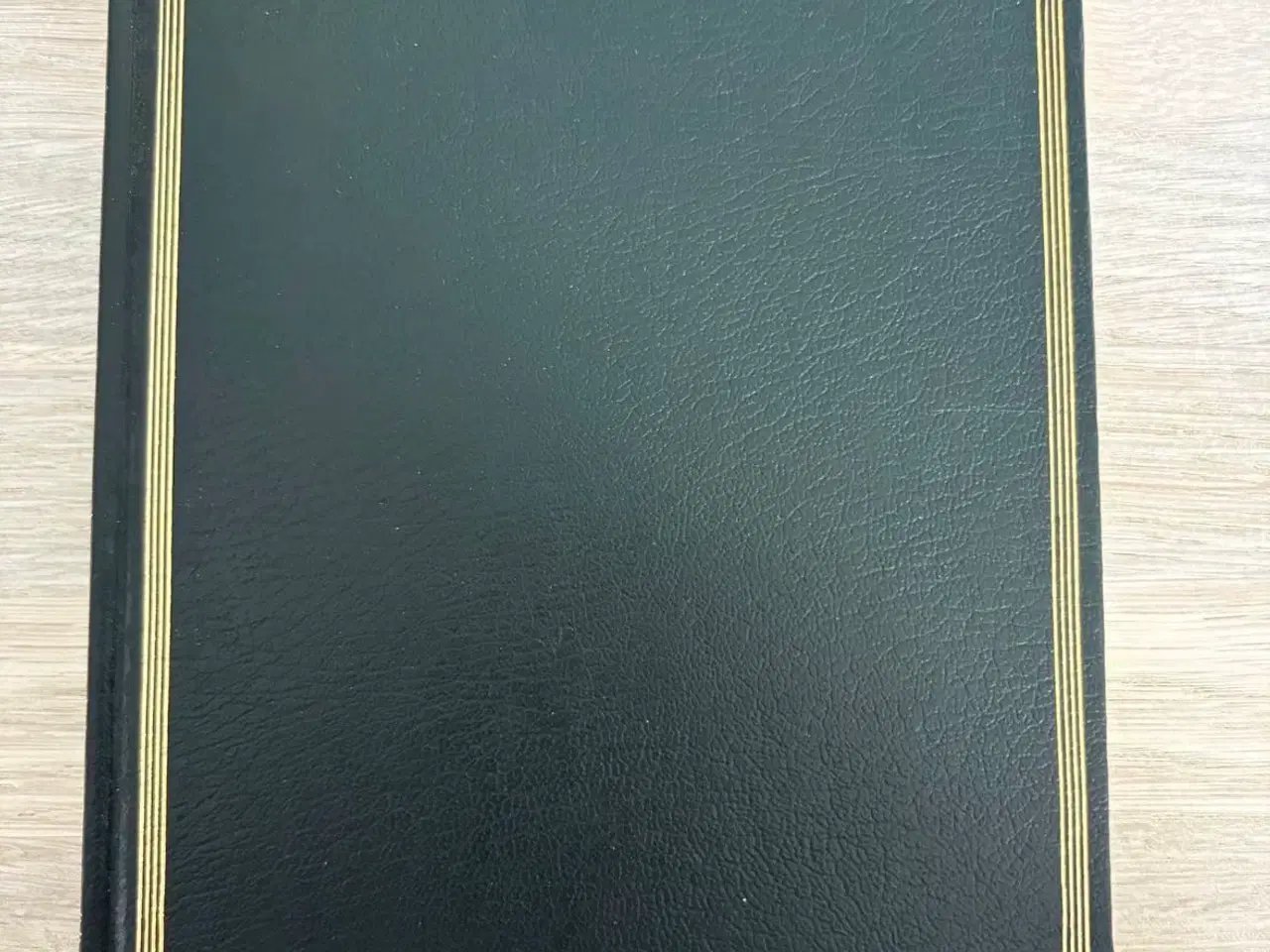 Billede 1 - H.C. Andersen Mit eget Eventyr bog hårdt omslag