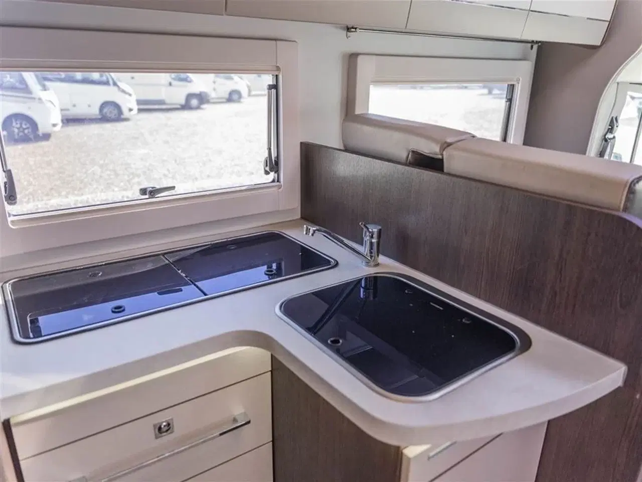 Billede 8 - 2023 - Benimar Sport 363 NK Ekstrem velholdt autocamper til familien