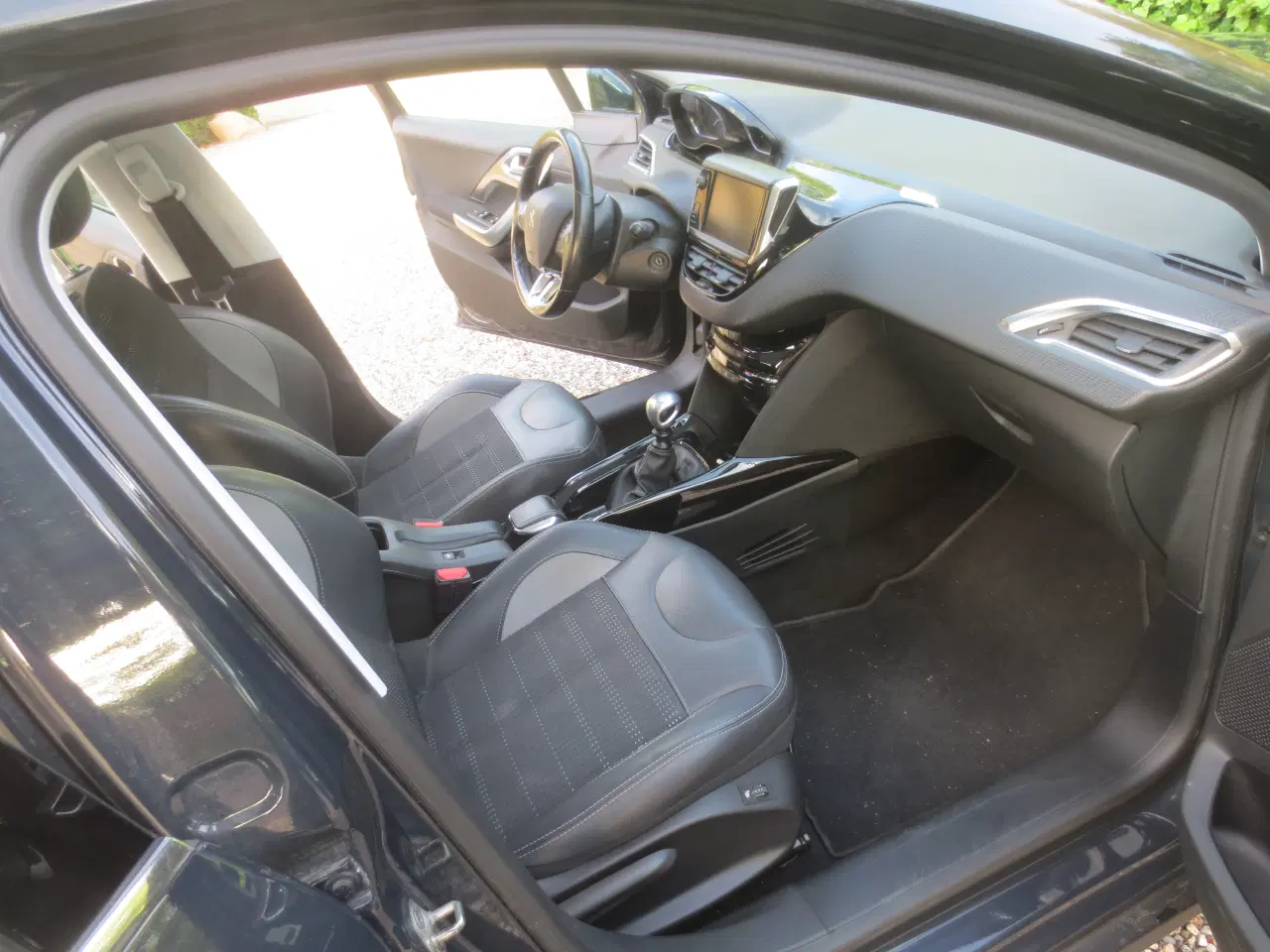 Billede 13 - Peugeot 2008 1.6 HDI 120 Hk Træk 1300 kg. 