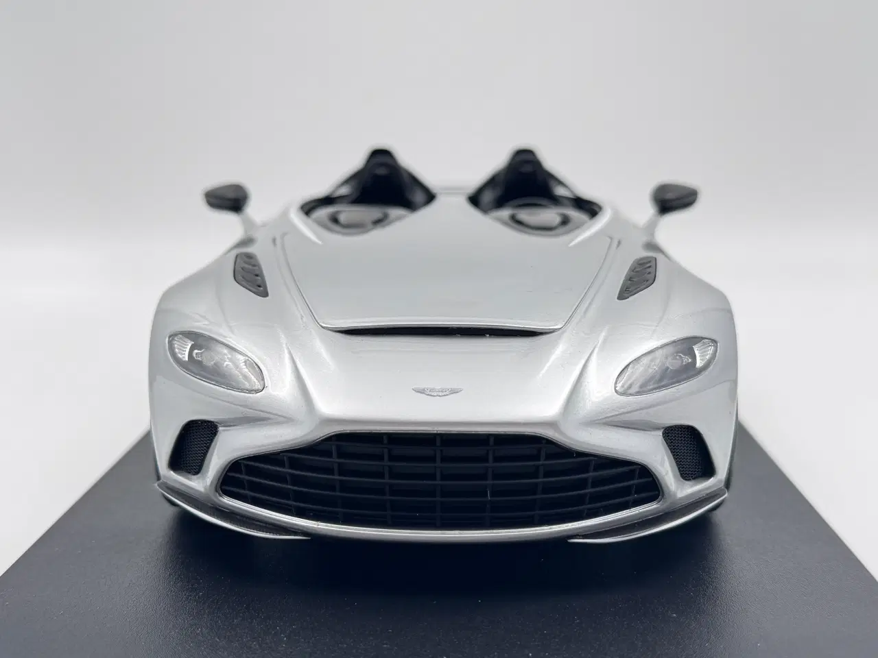 Billede 6 - 2020 Aston Martin V12 Speedster - 1:18