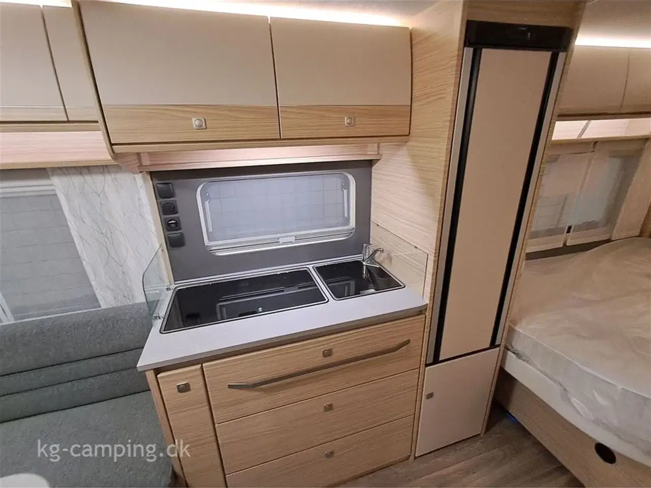 Billede 9 - 2026 - Fendt Bianco Selection 465 SFB Fransk dobbeltseng og Rundsiddegruppe - Kan nedvejes til 1500 kg.