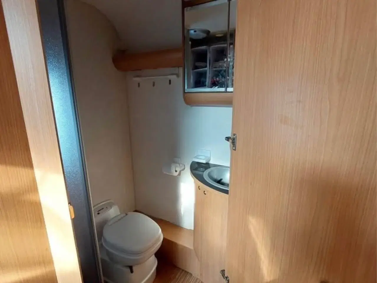 Billede 3 - Campingvogn med 3 køjer 