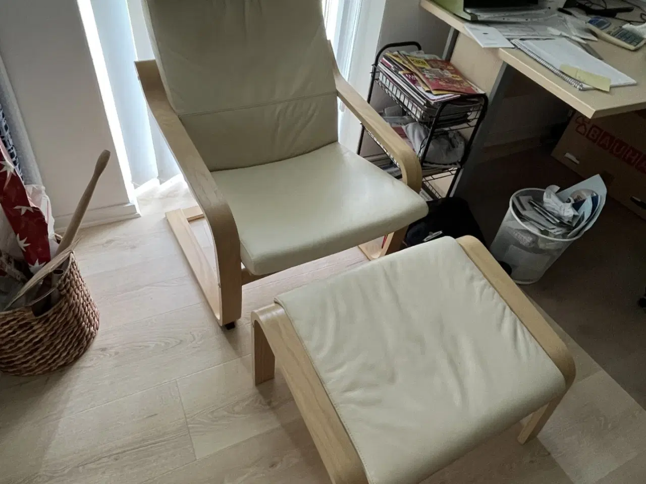 Billede 2 - IKEA Poäng Lænestol med Skammel Træramme Beige