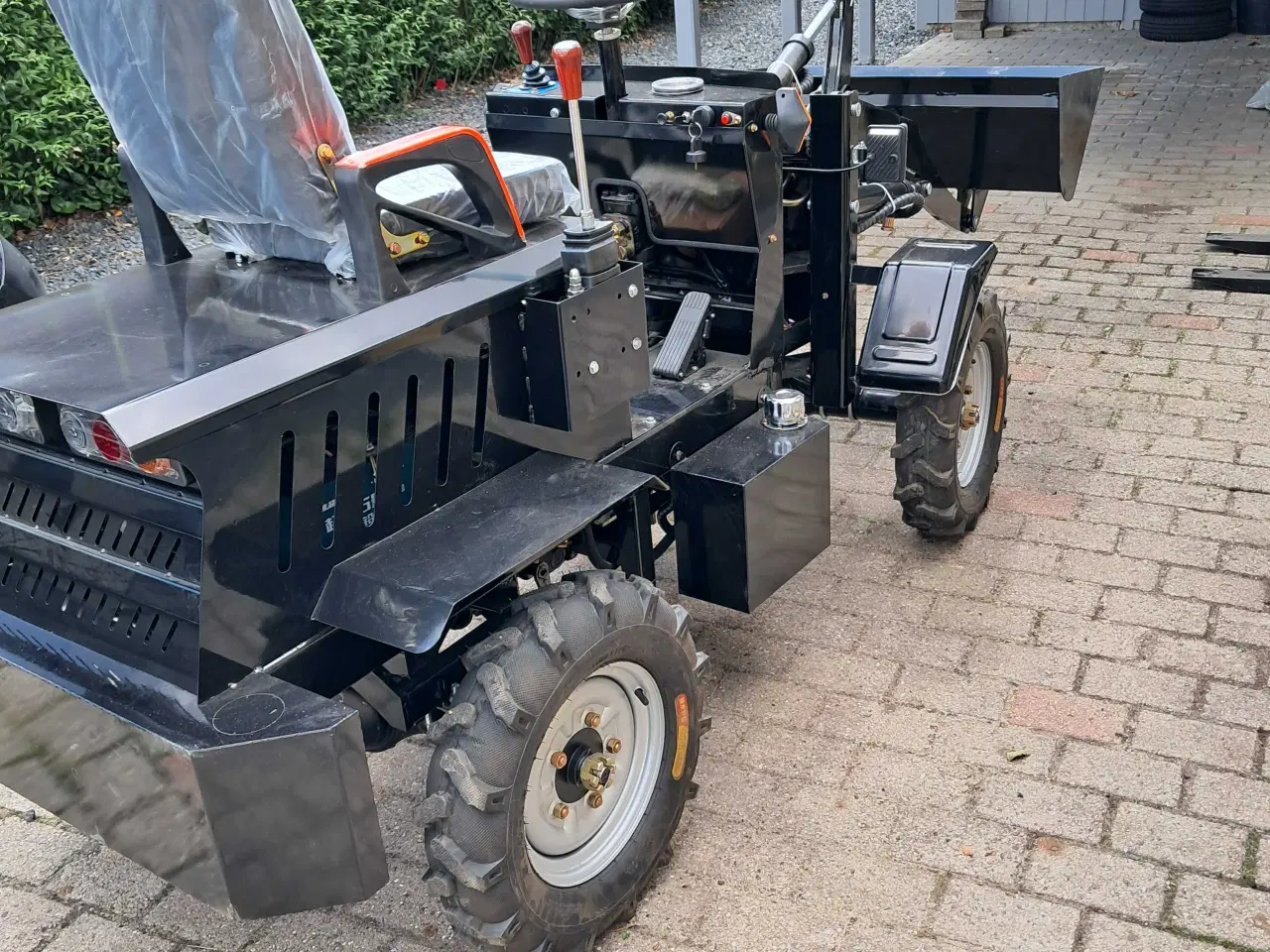 Billede 3 - Ny minilæsser sælges.