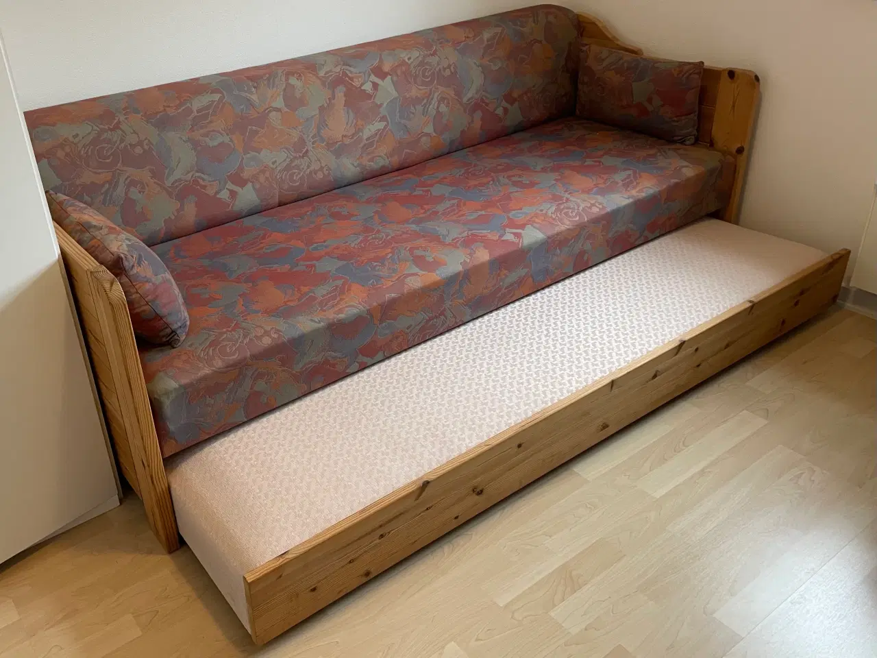 Billede 3 - Sovesofa med udtræk