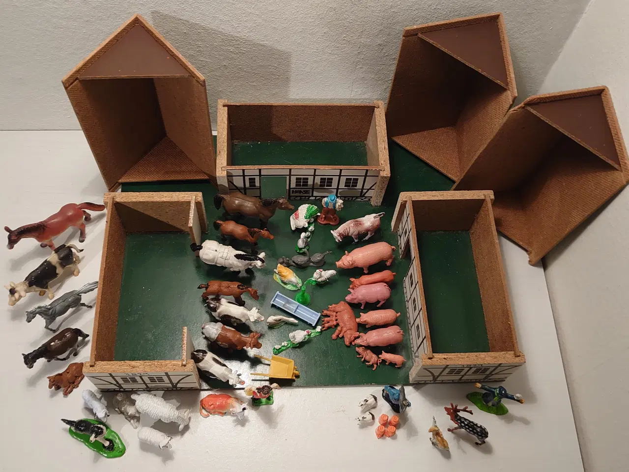 Billede 6 - Vintage "Hanse" træ bondegård med 50 dele. 
