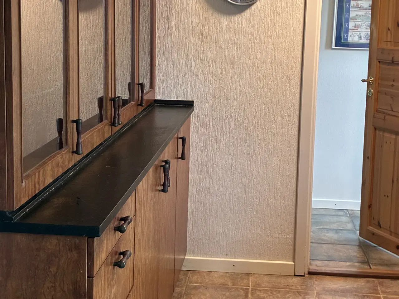 Billede 4 - Køkkenelementer og vitrineskab