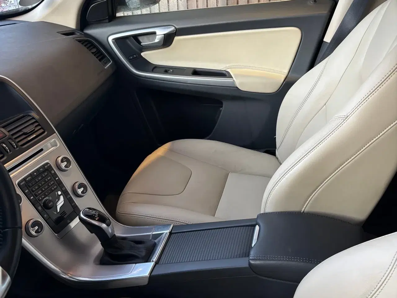 Billede 9 - Volvo XC60 2,0 D3 150 Momentum aut.