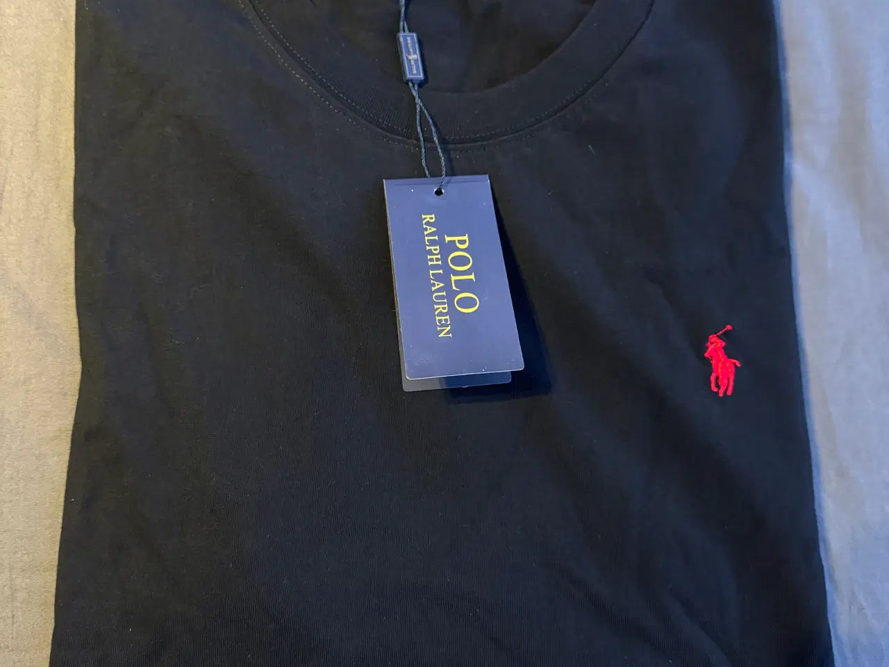 Billede 4 - Ralph Lauren T-shirt sælges