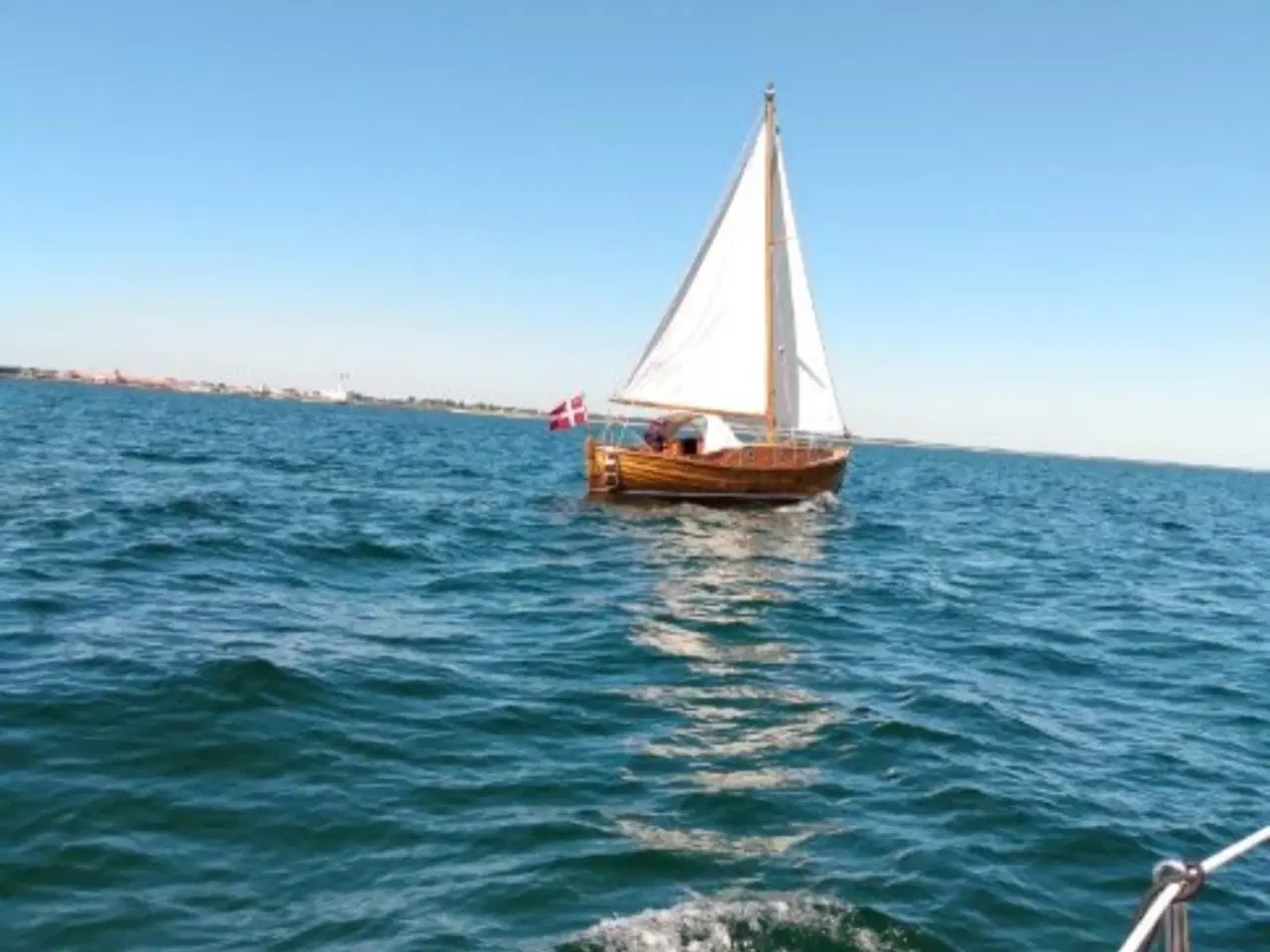 Billede 9 - Flot motorsejler sælges.