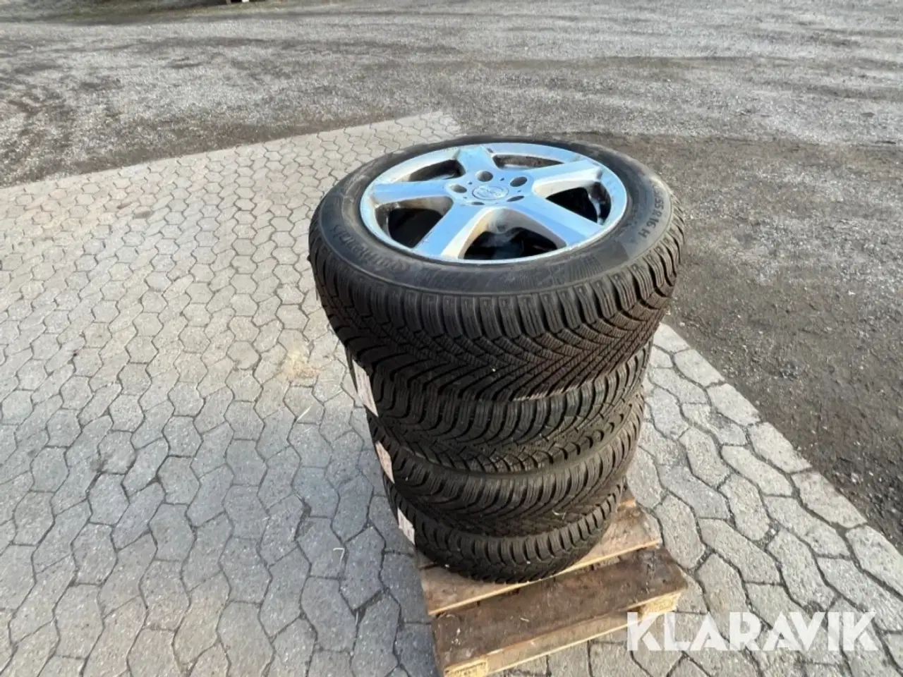 Billede 1 - Alufælge med dæk Continental/Goodyear 205/55-16