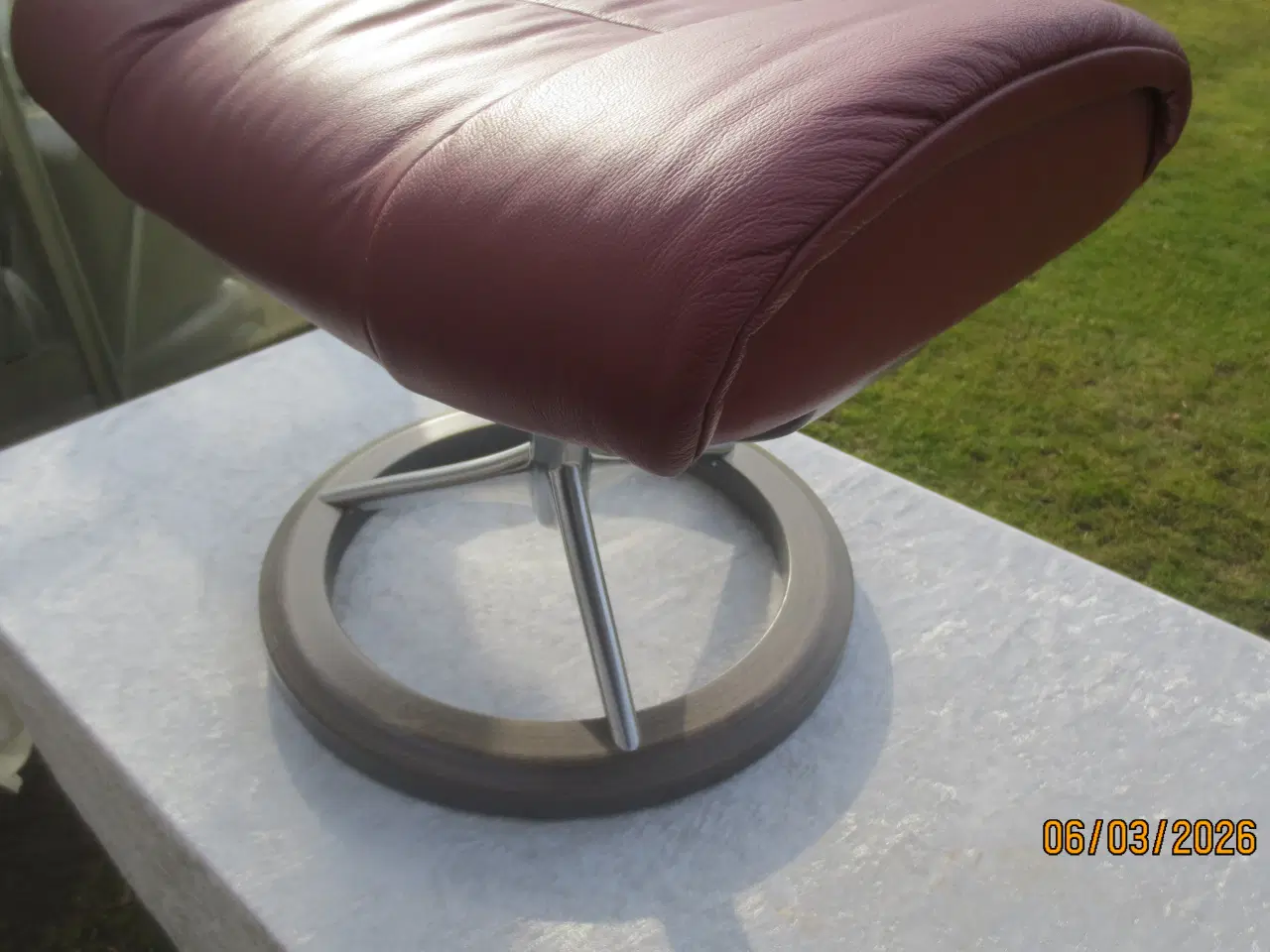 Billede 3 - 1 stk Fodskammel med Rødt Læder