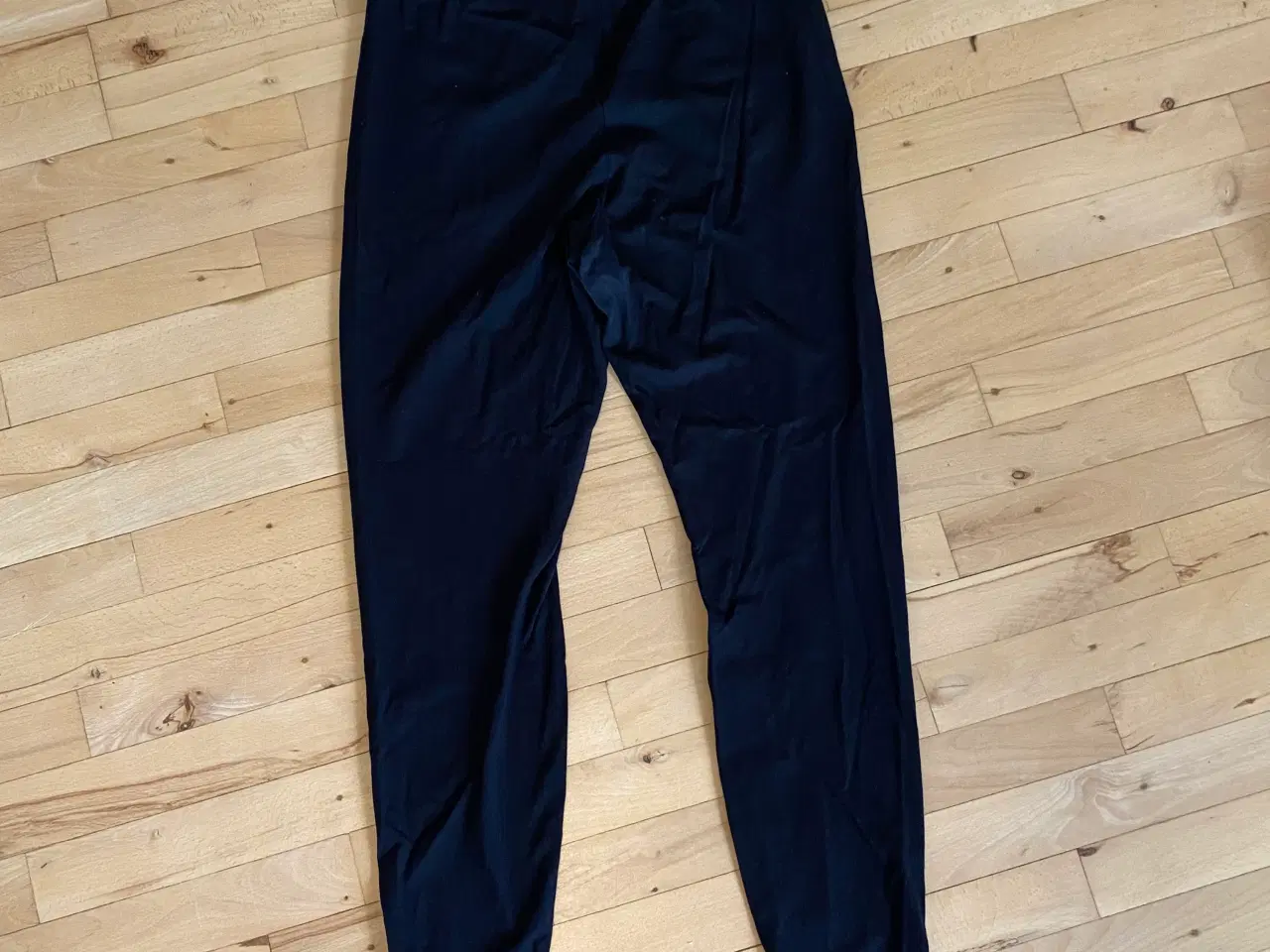 Billede 4 - 2 par leggings i sort 