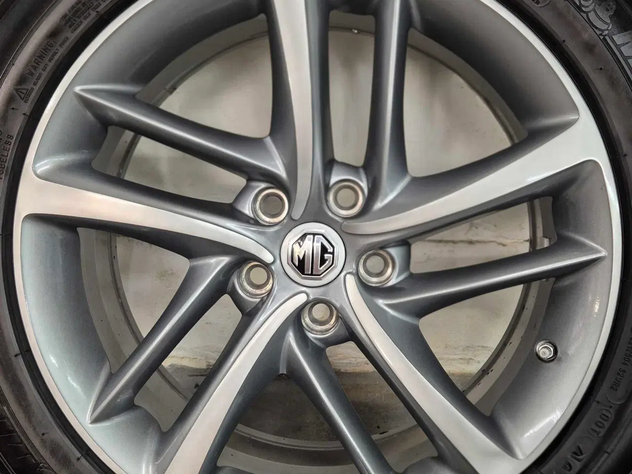 Billede 9 - 5x112 MG EHS ORIGINAL ALUFÆLGE MED NYE SOMMERDÆK