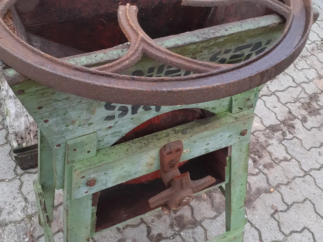 Billede 5 - Gammel rasper.