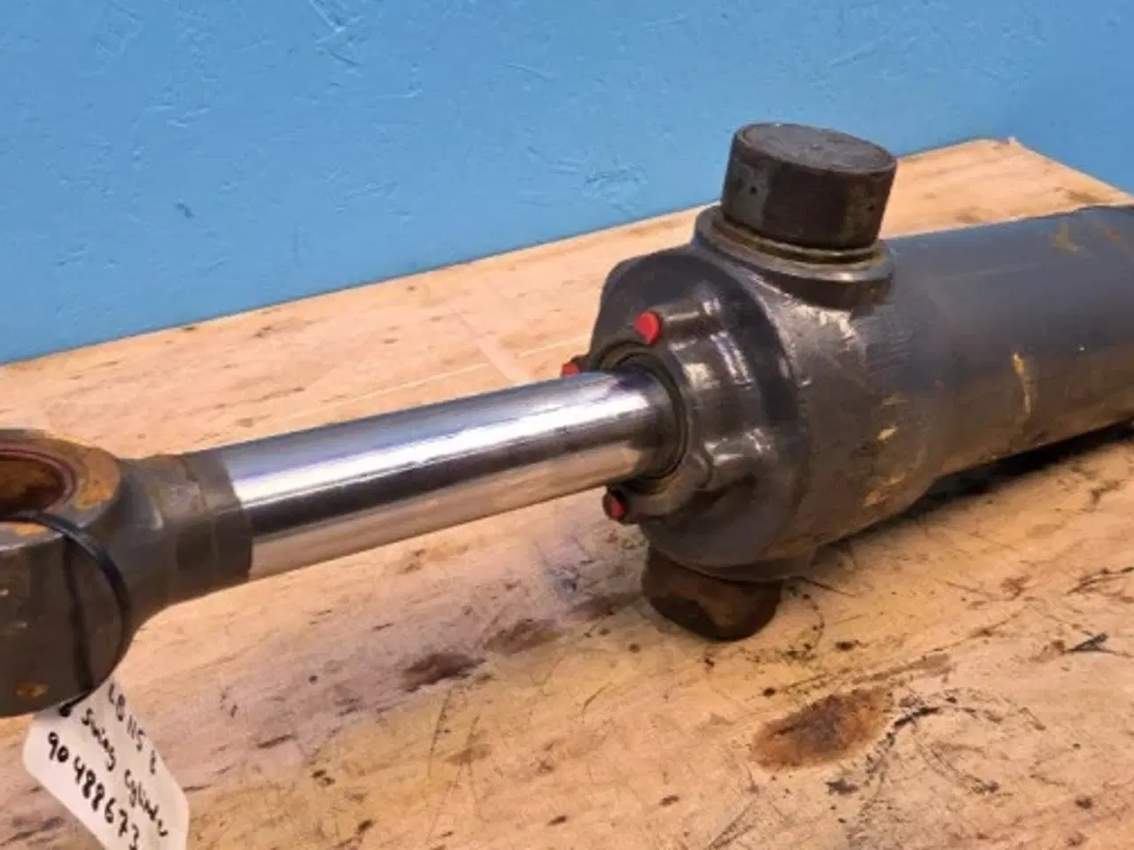 Billede 15 - New Holland LB115B Cylinder 90488673