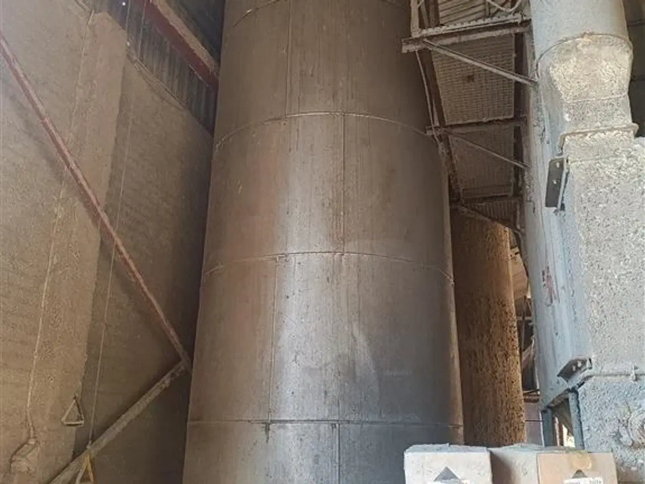 Billede 1 - - - - Fedttanke 6 og 10 tons