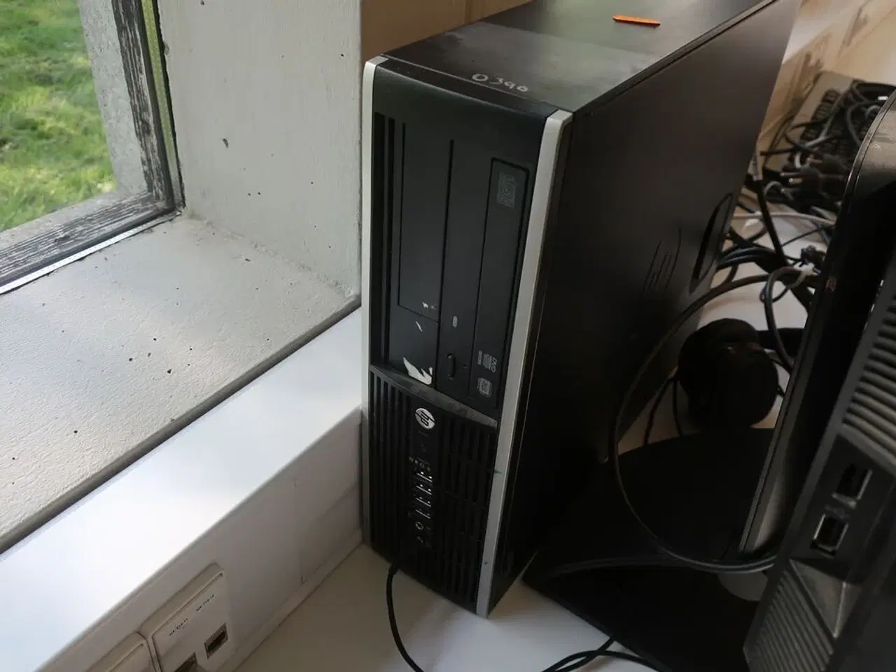 Billede 2 - HP 23" skærm Elitedisplay E231 (PC medfølger ikke)