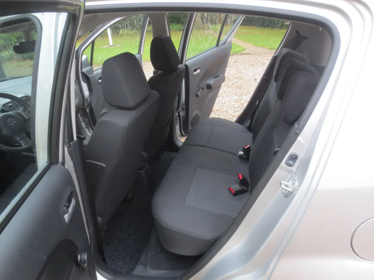 Billede 15 - Suzuki Splash 1.0 i År 14 Km 42000. 