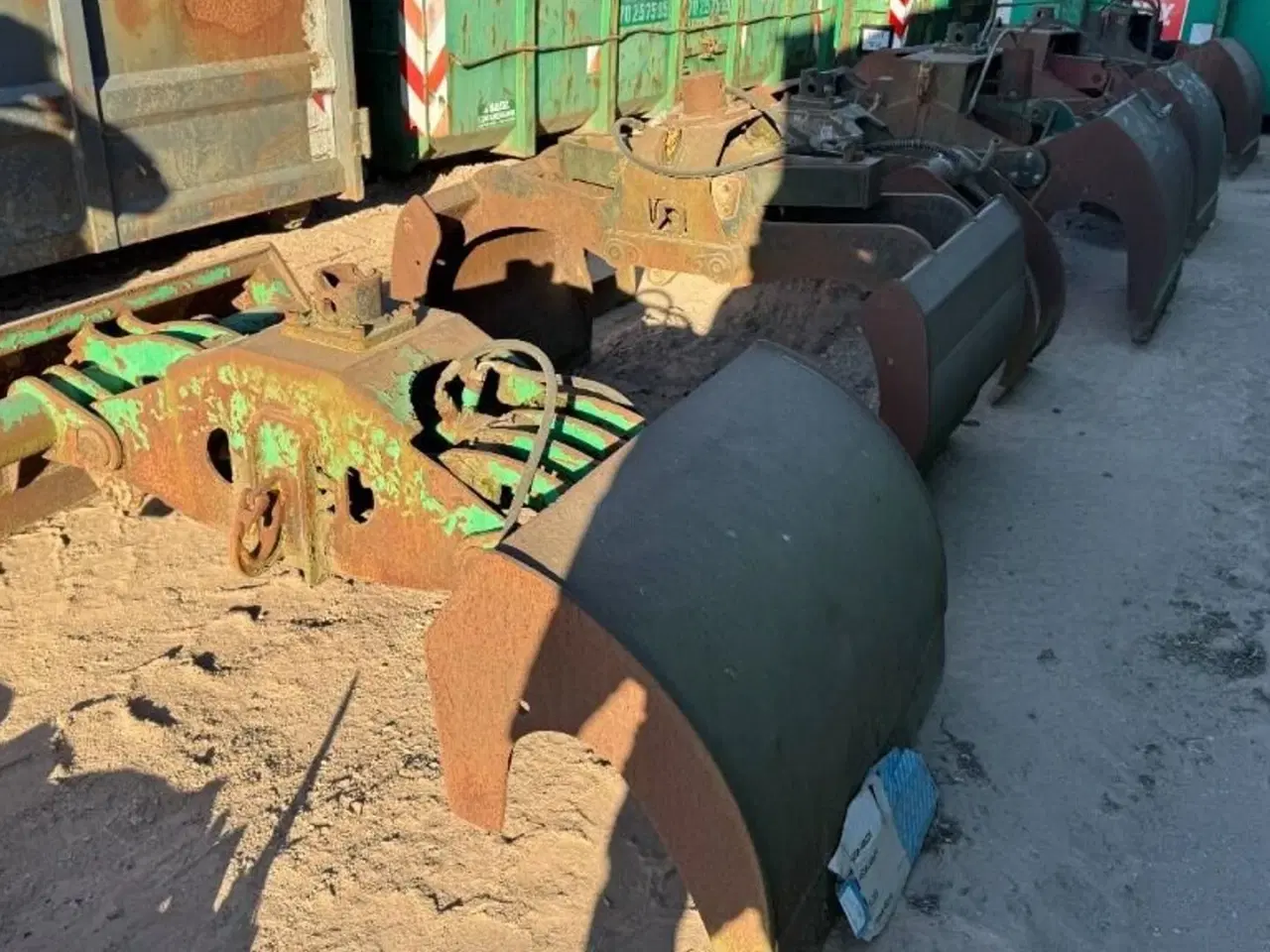 Billede 1 - 5 x sandgrabber, 1 x skovgrab og 1 x palleløfter 