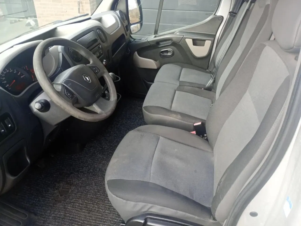 Billede 6 - Renault Master III T35 2,3 dCi 150 L2H2 Kassevogn aut.