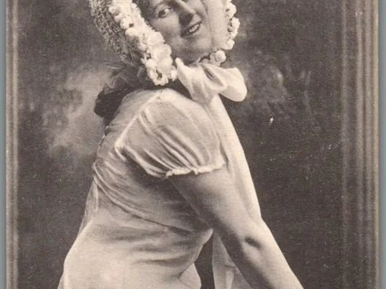 Billede 1 - Else Frølich i "De smaa Michuèr" - Skuespiller - Postkort - Ubrugt