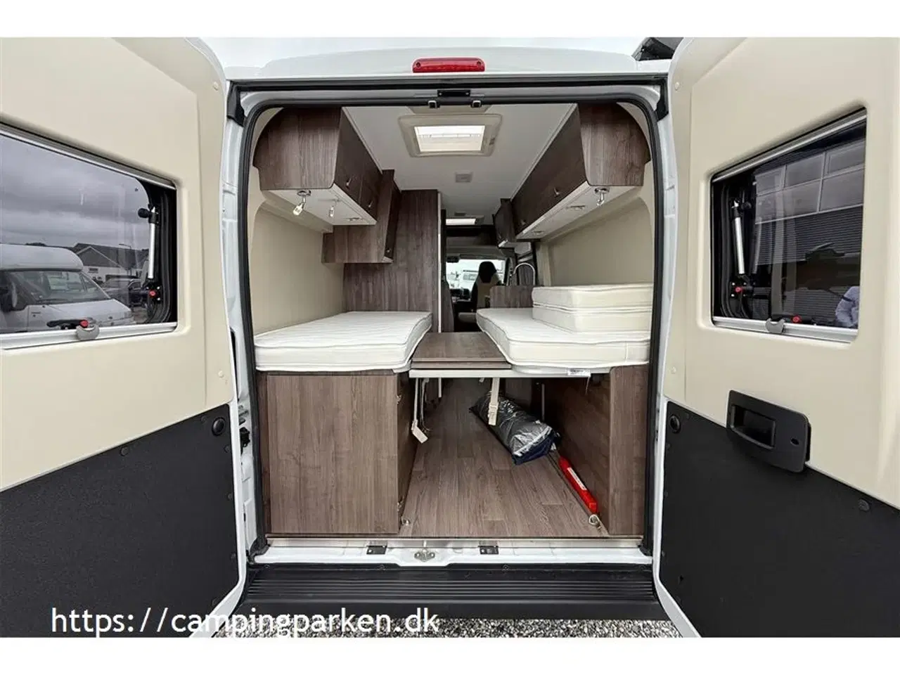 Billede 13 - 2024 - Benimar Benivan 161 ES   Kort van med enkeltsenge under 6 meter