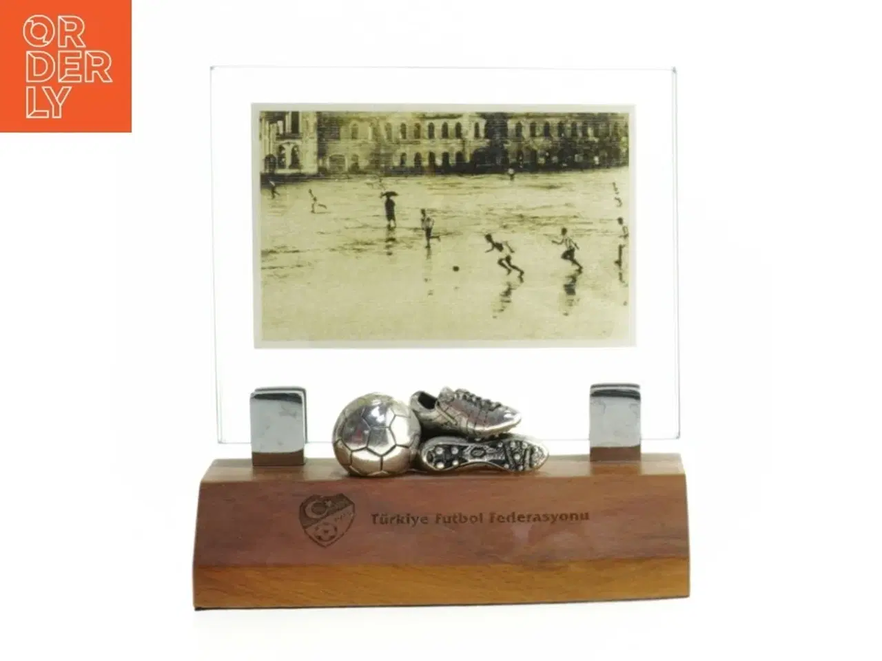 Billede 1 - Fotoramme med fodbold motiv (str. 15x14 cm)