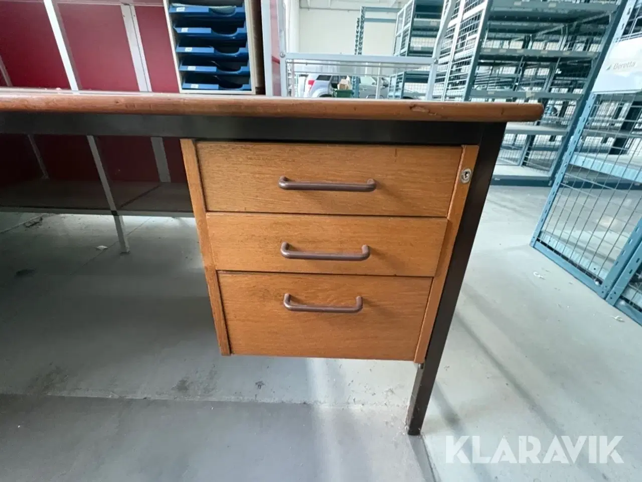 Billede 4 - Skrivebord, disk og rullebord