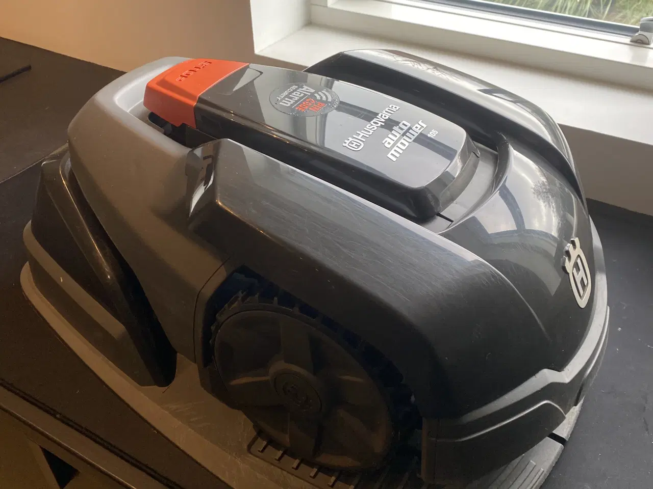 Billede 1 - Husqvarna robotplæneklipper