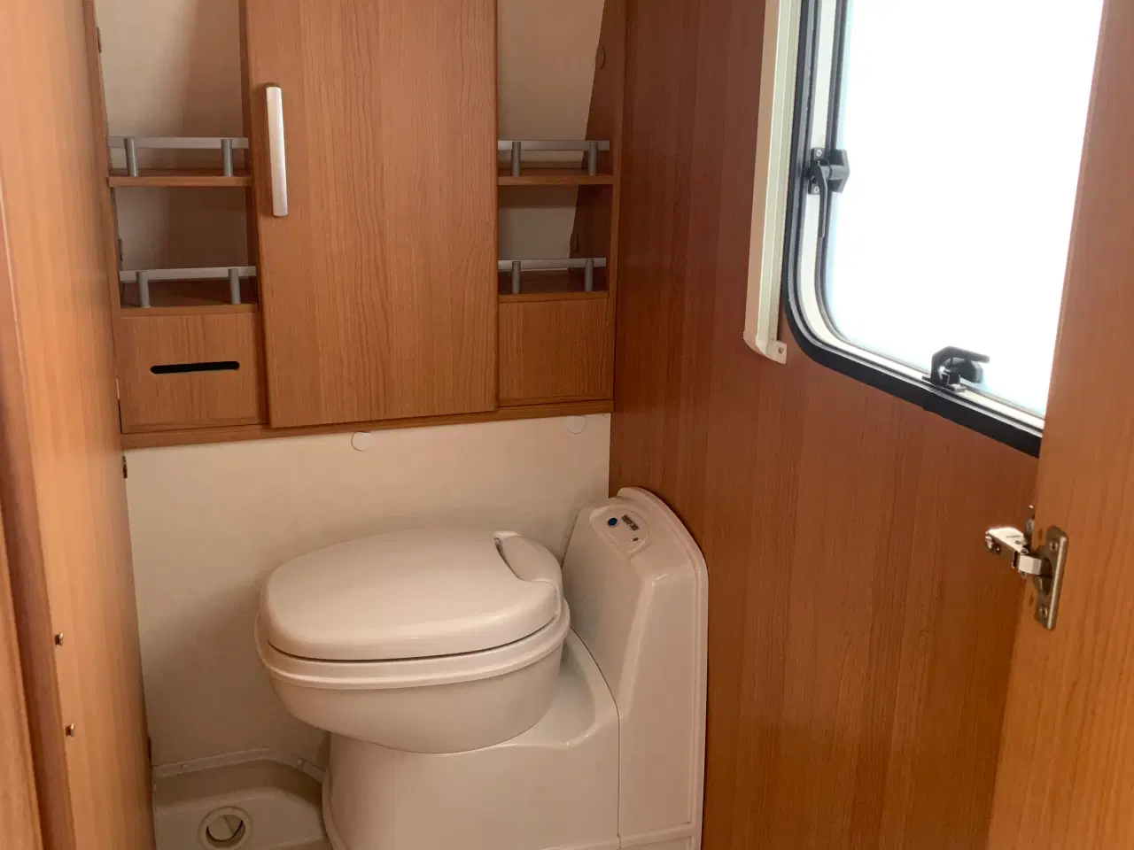 Billede 11 - Meget velholdt KNAUS campingvogn