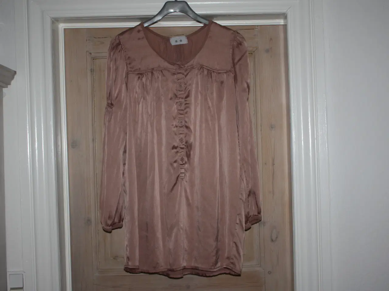 Billede 6 - Silke bluse Umloud str. 40 95% silk