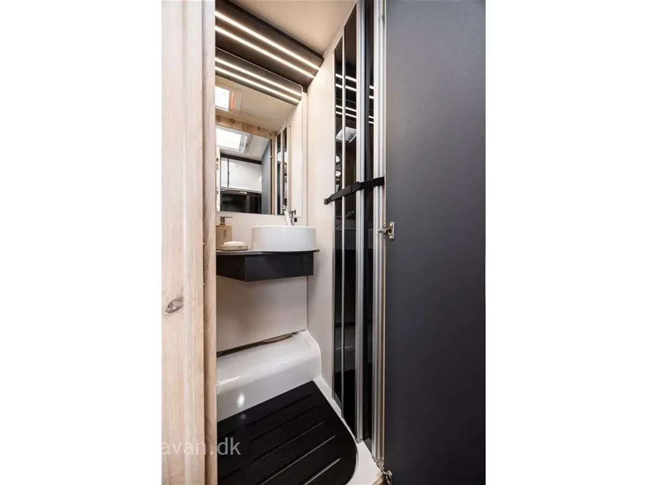 Billede 25 - 2026 - Elnagh T-Loft 529