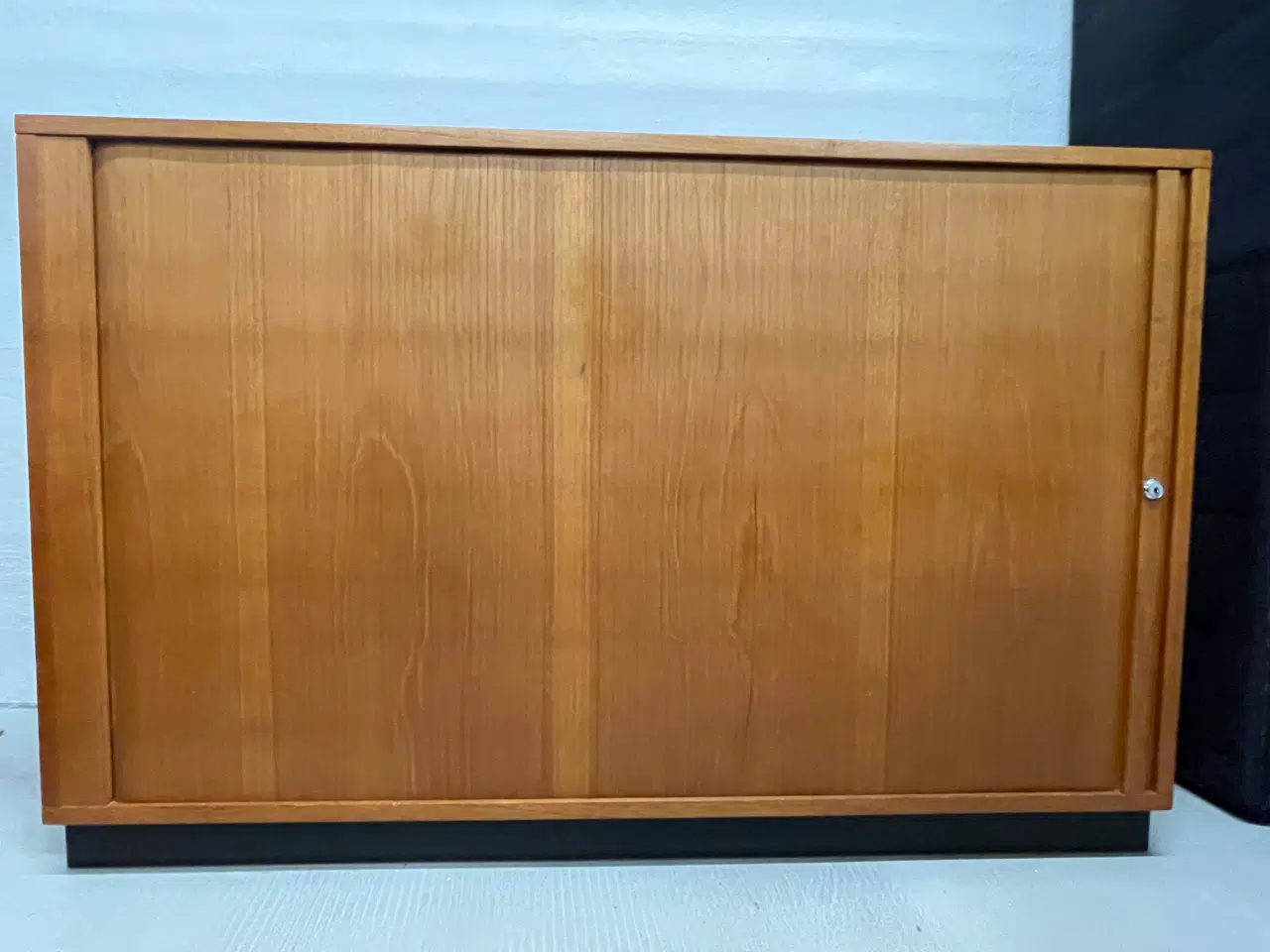 Billede 5 - Nipo Super top Reol+jalousiskab