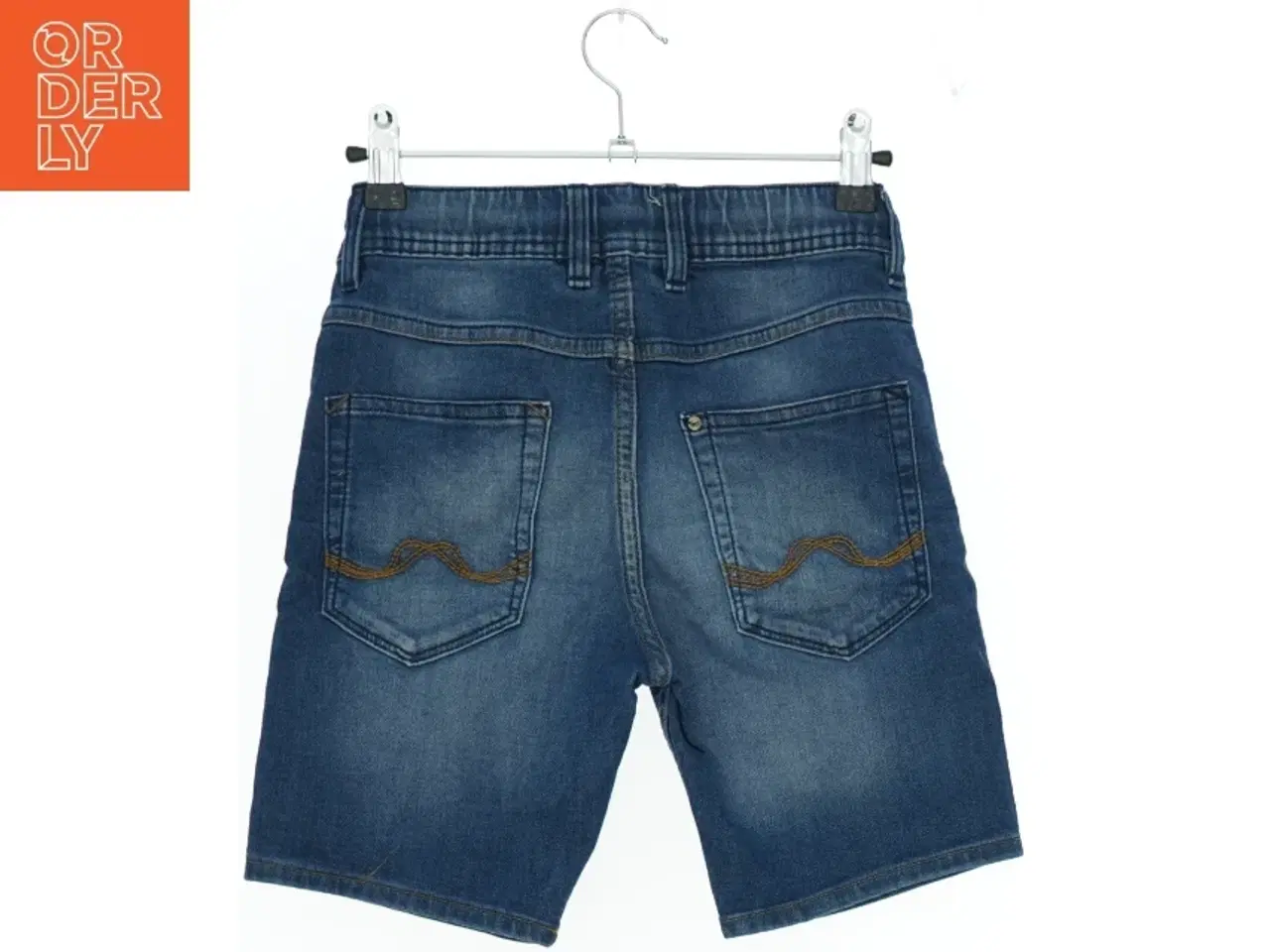 Billede 2 - Denimshorts fra H&M (str. 134)