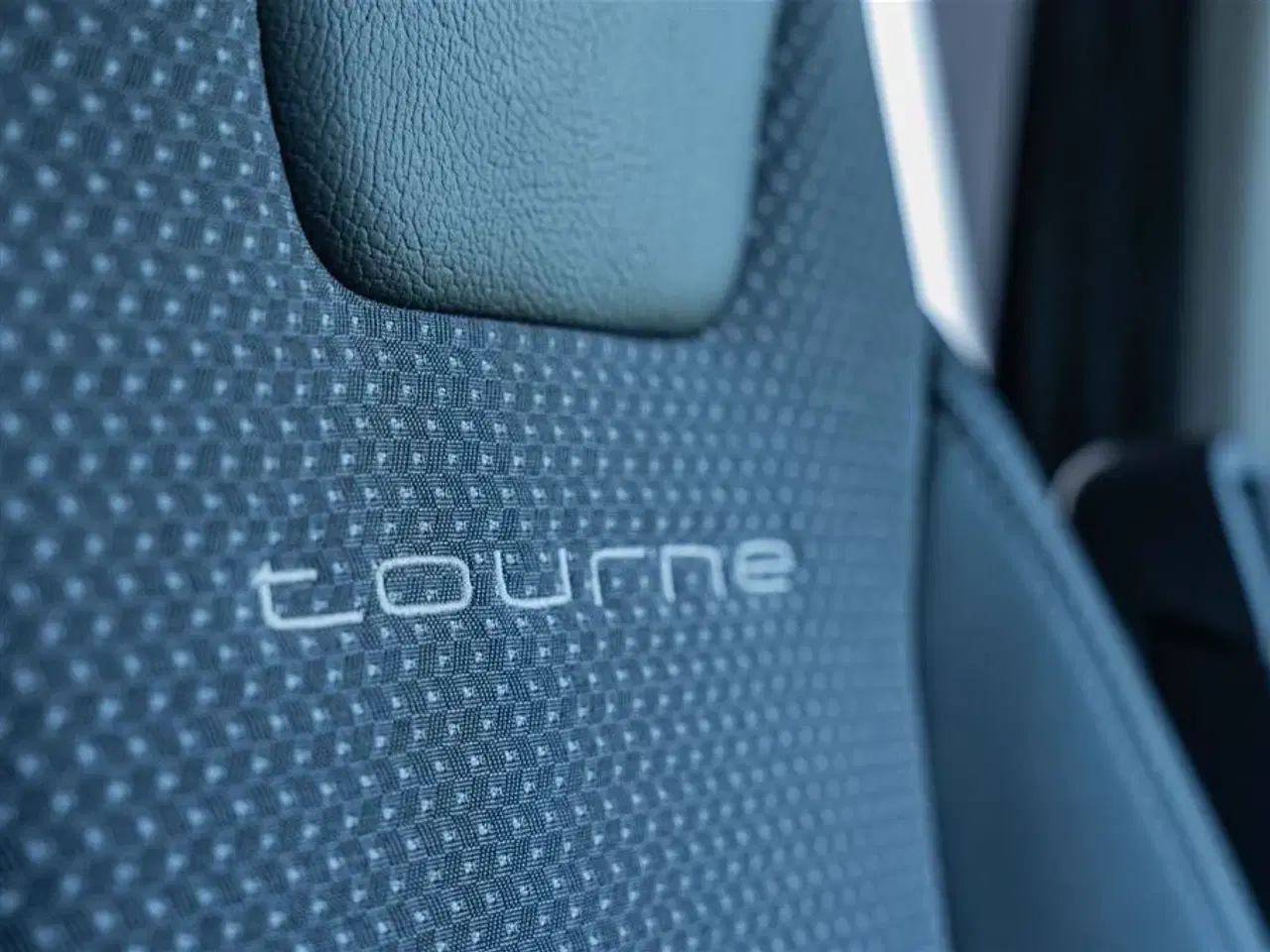 Billede 12 - 2026 - Tourne 6.0 Cruise aut. gear - Black   Den originale Tourne