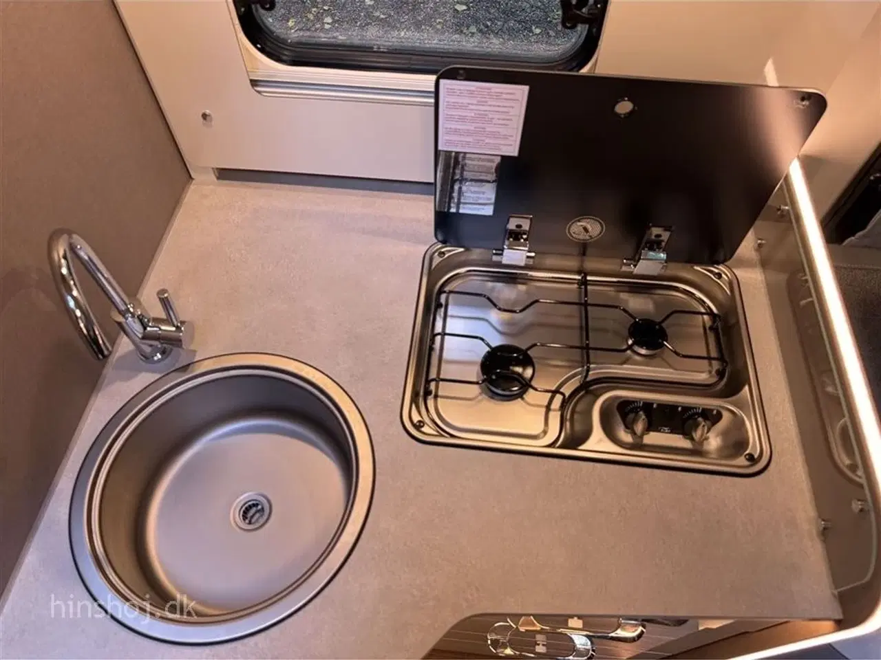 Billede 12 - 2025 - Etrusco T 7400 SBC   Etrusco Autocamper by Hymer – Komfort og Elegance fra Italien