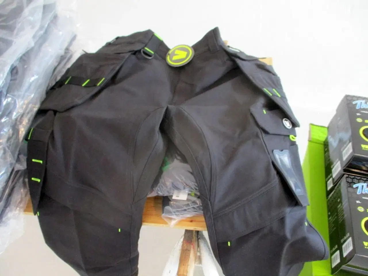 Billede 13 - Arbejdstøj, sikkerhedssko, termoundertøj, jakker