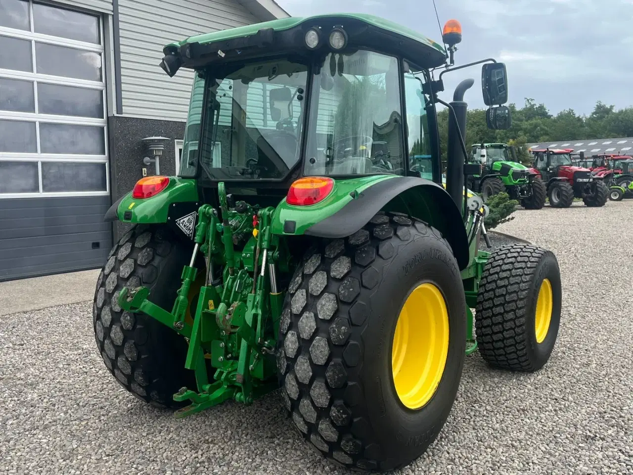 Billede 14 - John Deere 5090 M Med græsdæk