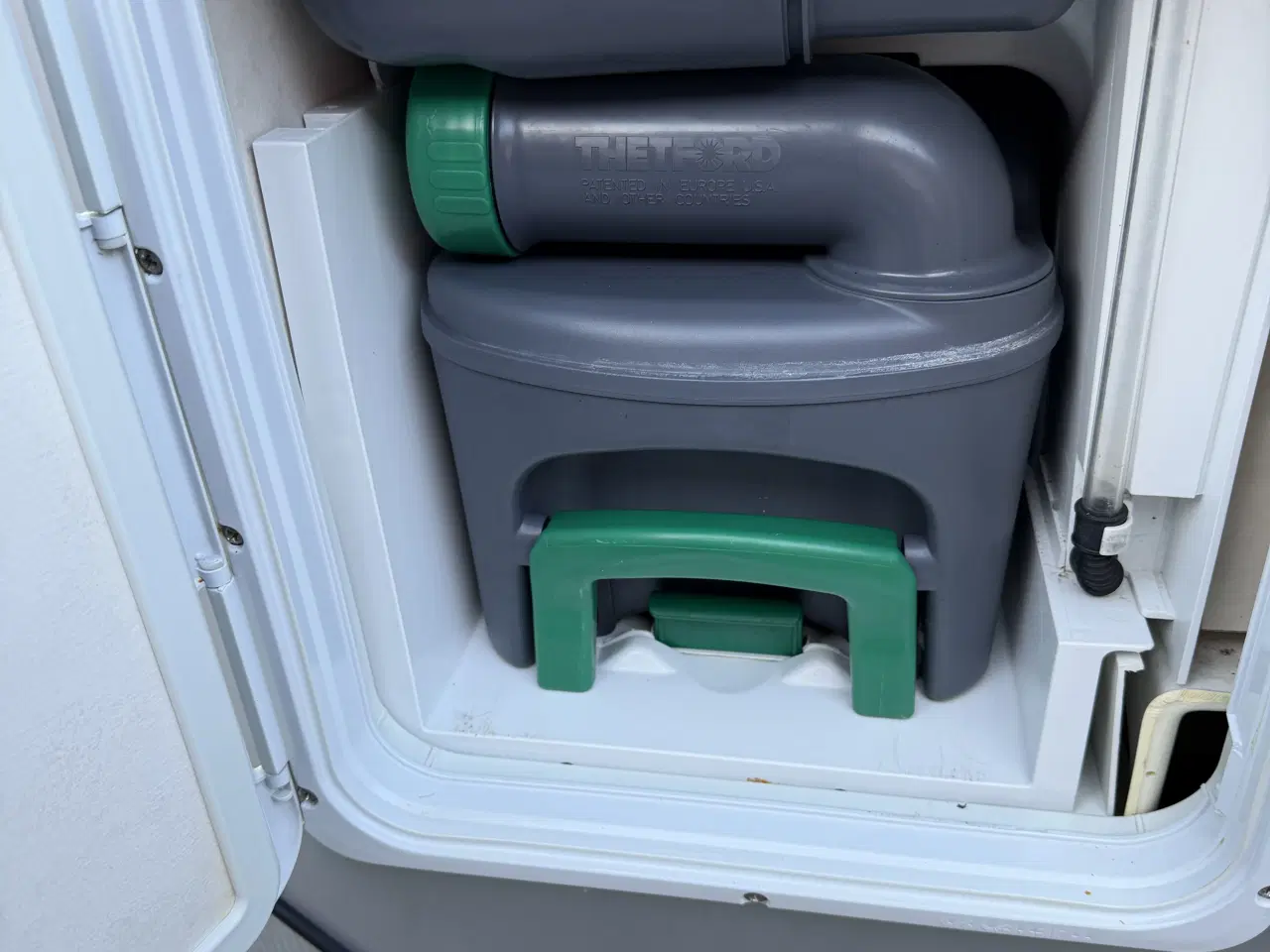 Billede 15 - Touring med hævetag -toilet