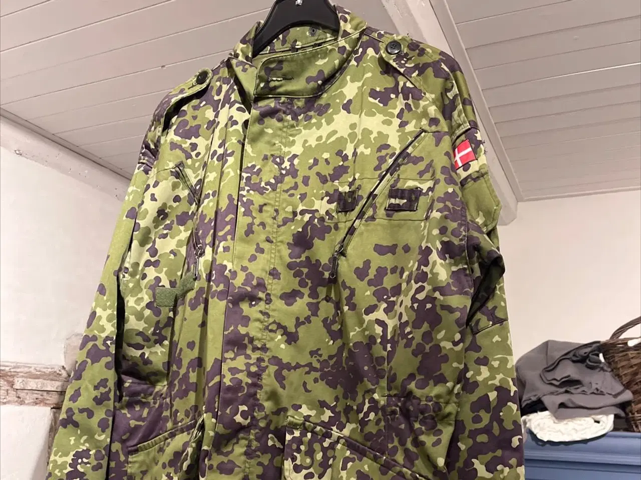 Billede 1 - Bukser og jakke 